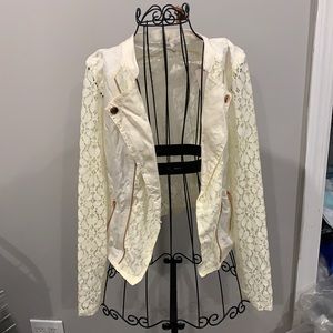 Lace sleeve and back jacket